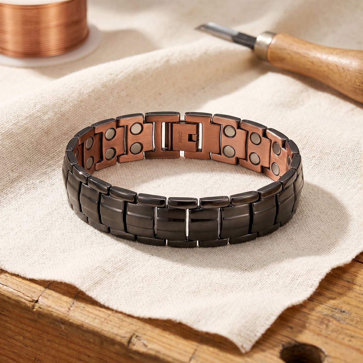 Bracelet en cuivre pour homme de Colette en ocre, photo 1